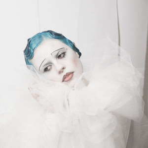 Kigs Elliot – Cry, Baby, Cry Kings Elliot - Cry, Baby, Cry