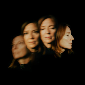 Beth Gibbons - Floating On A Moment